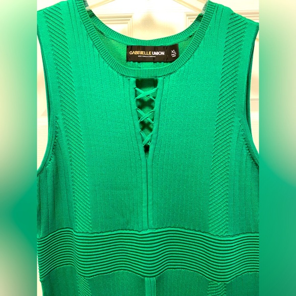NEW YORK & COMPANY WITH GABRIELLE UNION GREEN KNIT BODYCON MIDI DRESS - SIZE XL - Picture 3 of 15